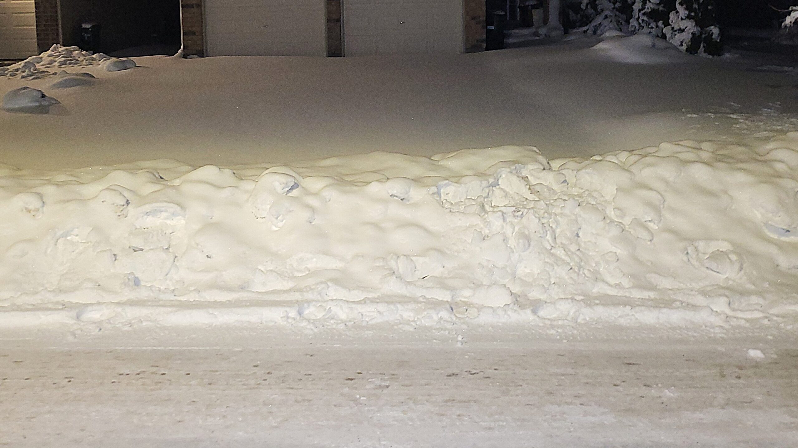 Snow blowing service for residential driveways in ottawa